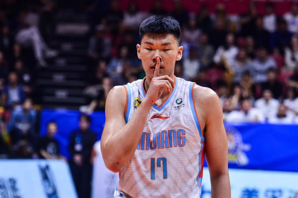 北京首钢今晨止住颓势，志在欧冠名次提升，媒体盛赞，轮换策略成焦点的简单介绍-英雄联盟S15全球赛