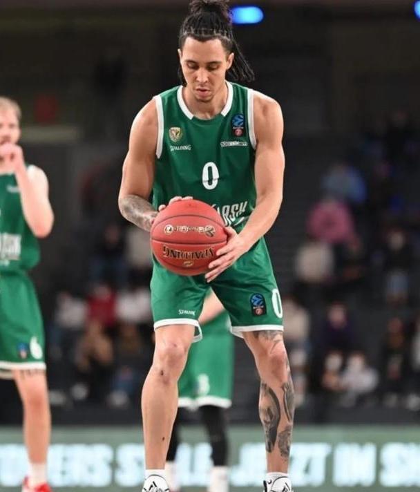 全明星赛倒计时，新疆广汇国际比赛日官宣签约，细节引发关注，气氛紧张，赛季目标并未改变的简单介绍